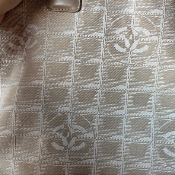 Chanel Travel Line Tote Beige CC Jacquard  very good condition pre loved 💕 - Picture 13 of 16